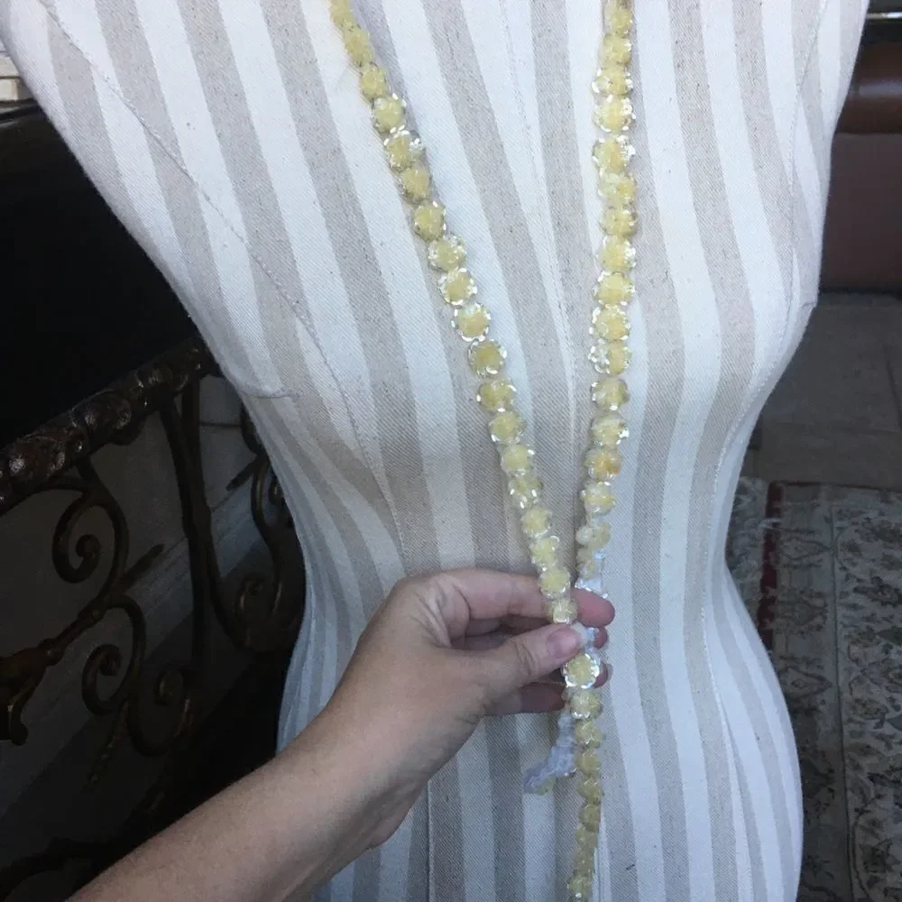 CREAM SEQUIN Rossettes